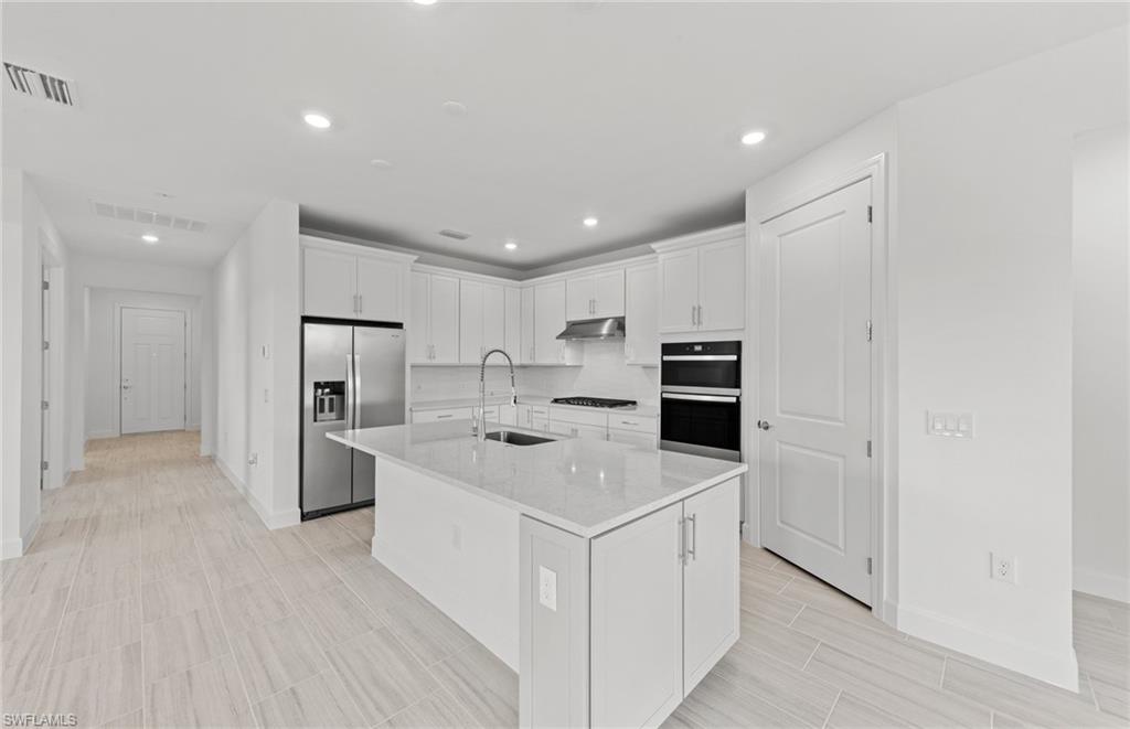 NORTHRIDGE - Residential