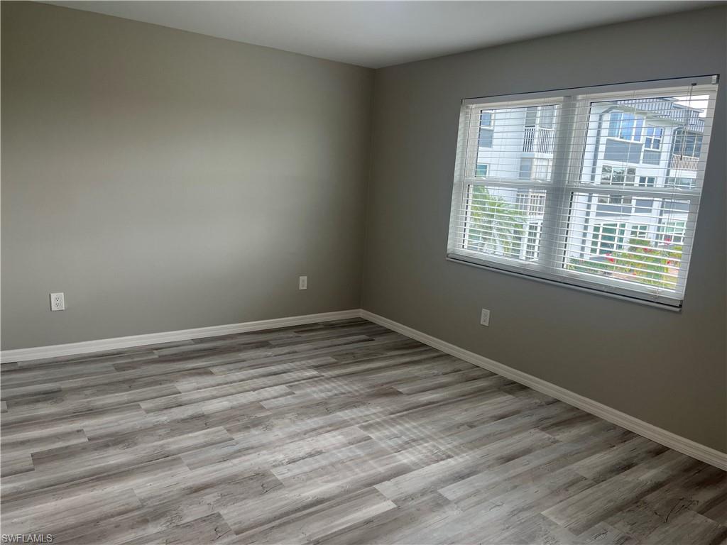 SEVEN LAKES - Residential