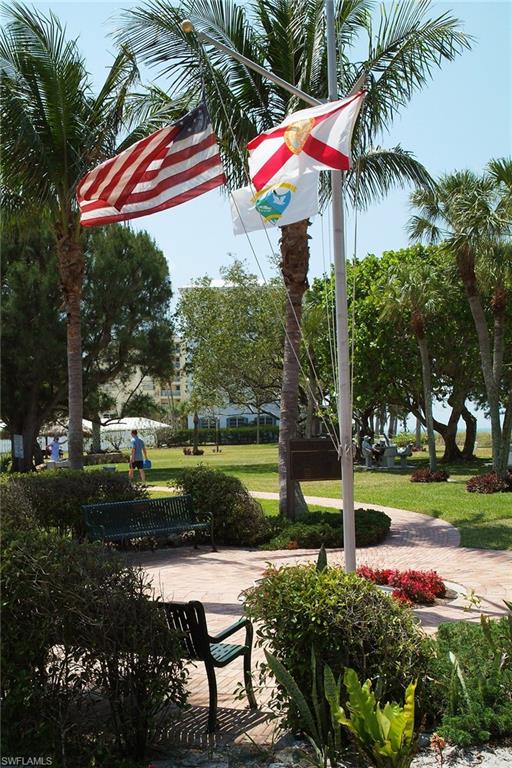 MOORINGS - Residential