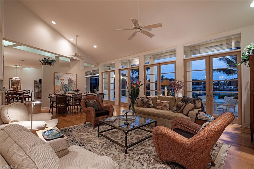 MOORINGS - Residential