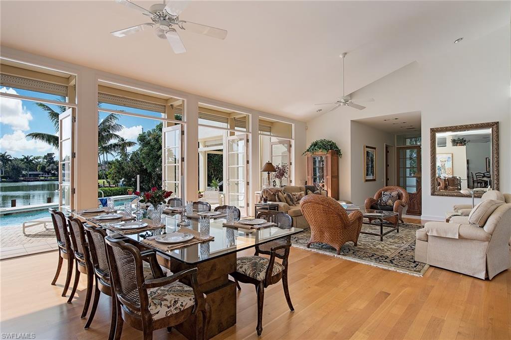 MOORINGS - Residential