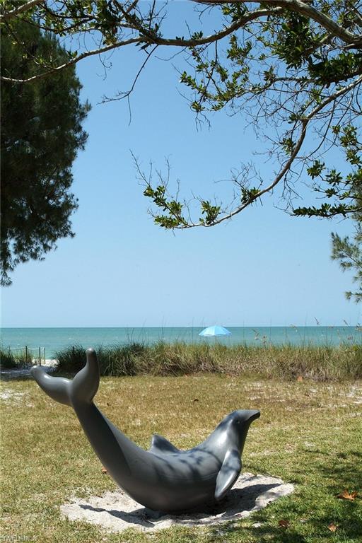 MOORINGS - Residential