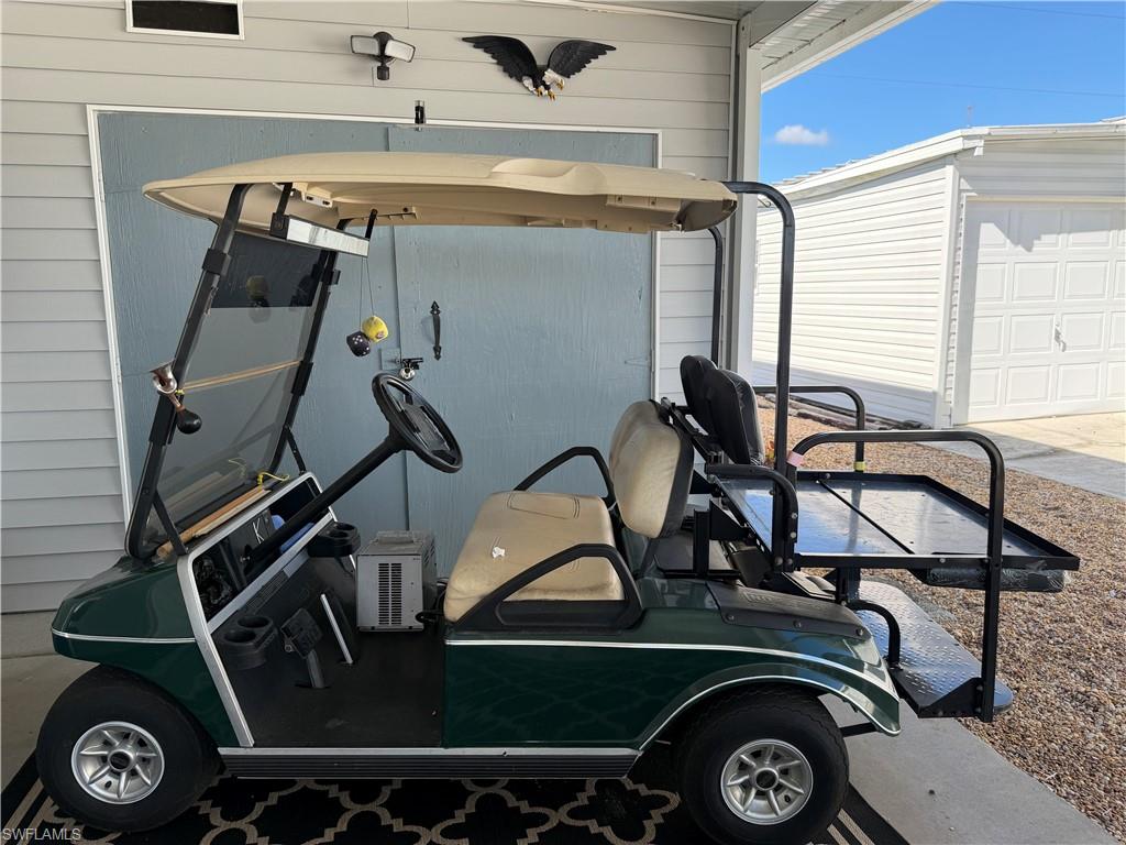 CARRIAGE VILLAGE - Residential