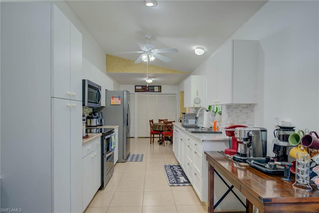 GOLDEN GATE ESTATES - Residential