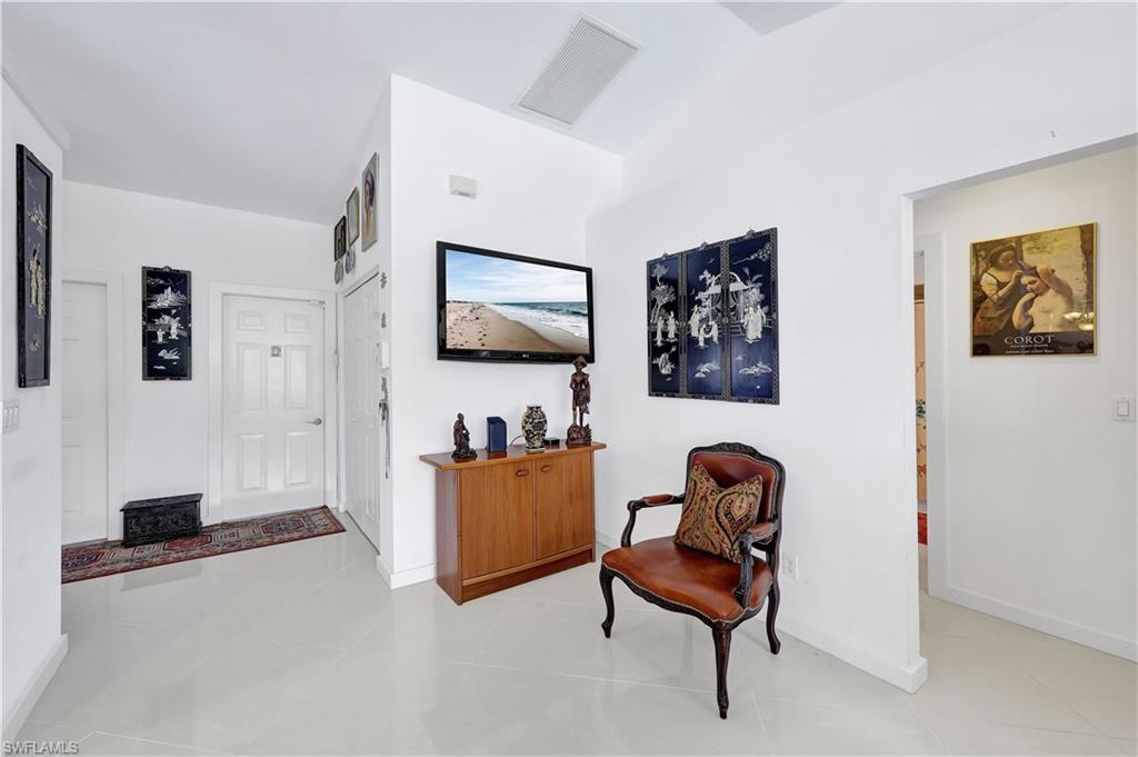 MARCO BEACH - Residential