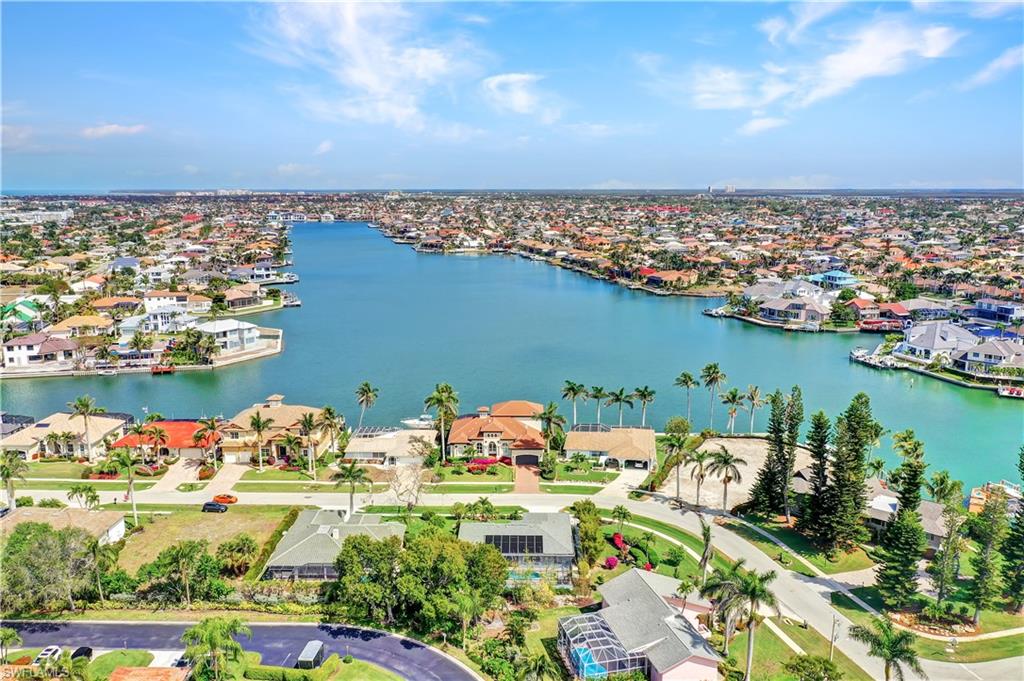 MARCO BEACH - Residential