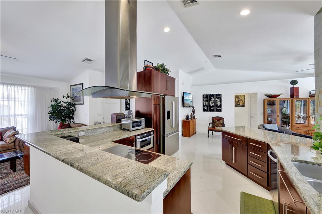 MARCO BEACH - Residential