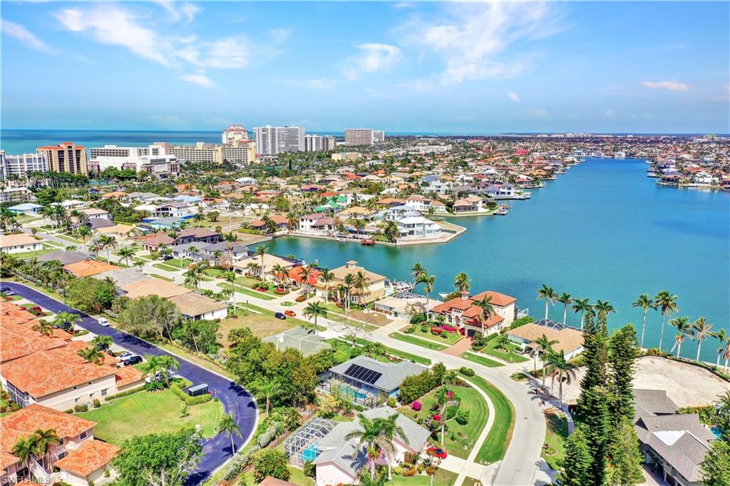 MARCO BEACH - Residential