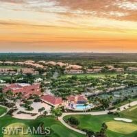 SUTTON WALK - Residential Lease