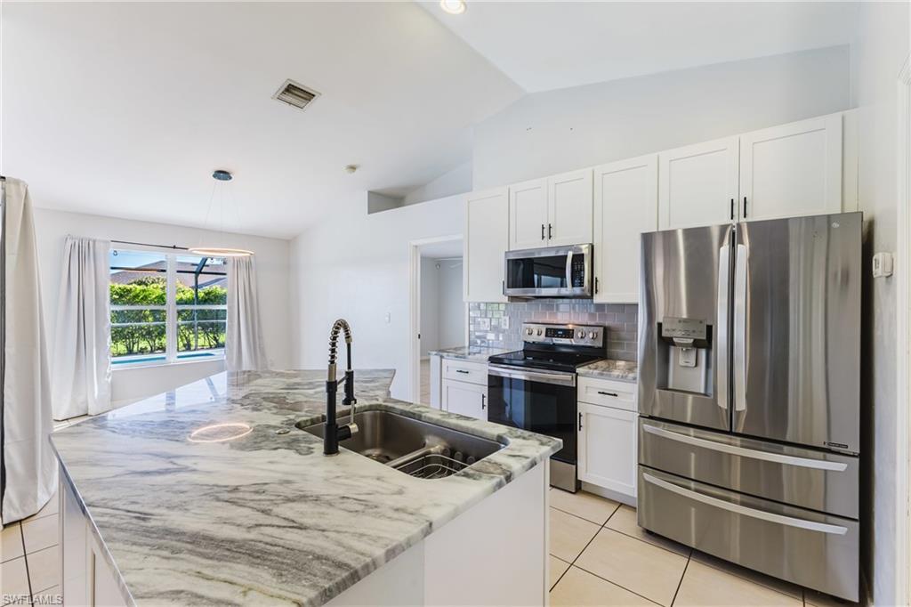 CAPE CORAL - Residential