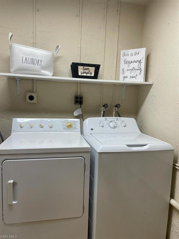 SAN CARLOS PARK - Residential