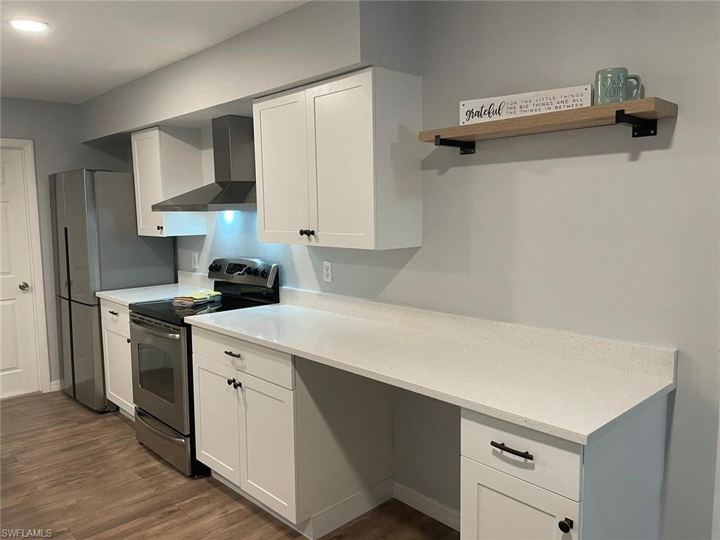 SAN CARLOS PARK - Residential