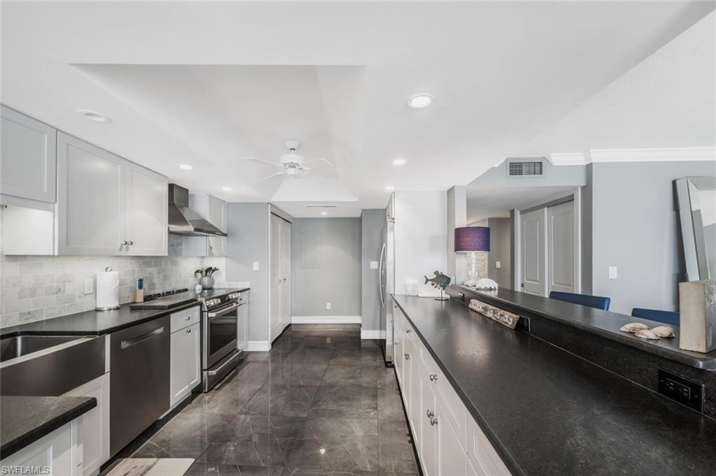 ADMIRALTY POINT - Residential