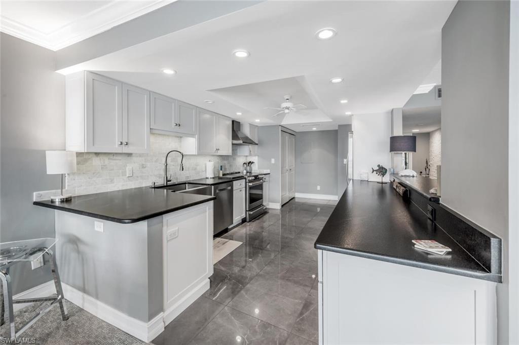 ADMIRALTY POINT - Residential