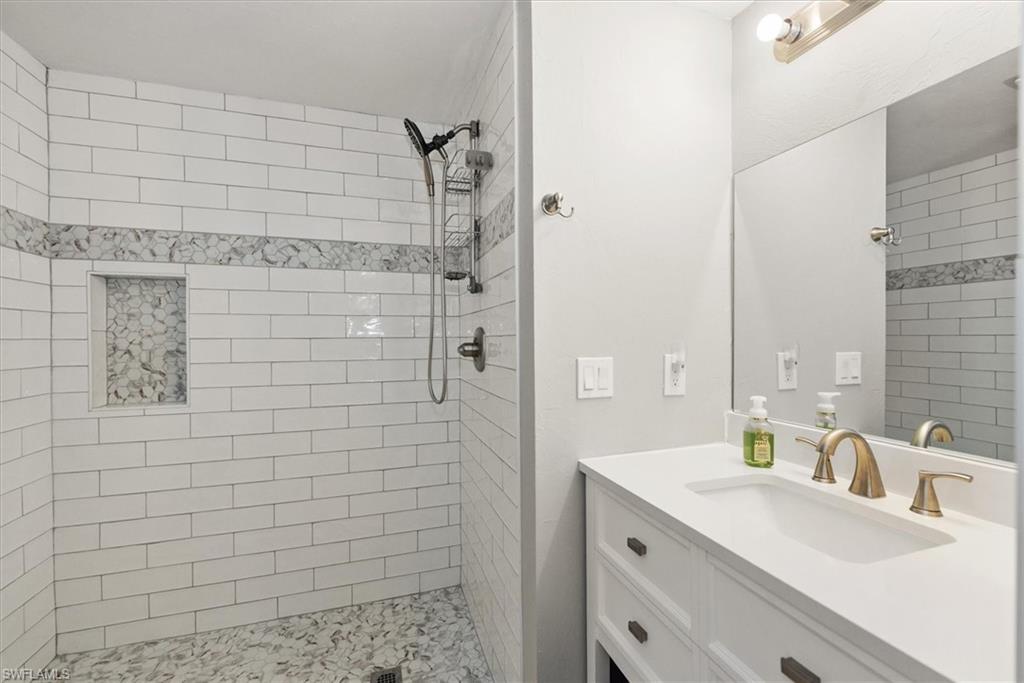 THUNDERBIRD MOBILE HOMES - Residential