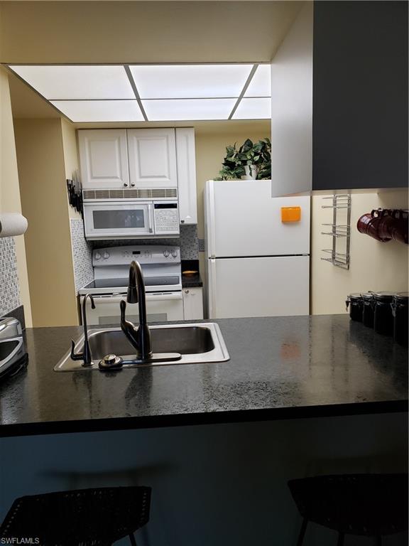 CAPTAINS COVE CONDO - Residential