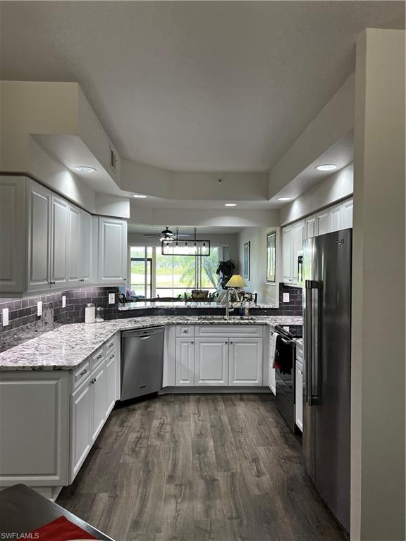 SAWGRASS POINT - Residential