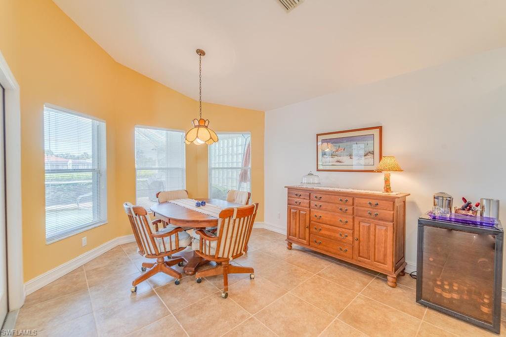 INDIAN WELLS GOLF VILLAS - Residential