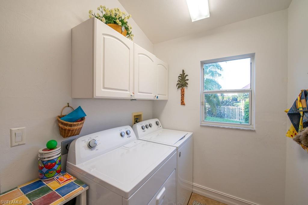 INDIAN WELLS GOLF VILLAS - Residential