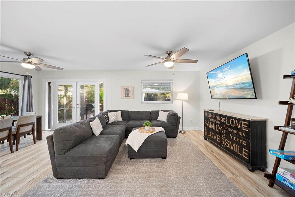 NAPLES PARK - Residential