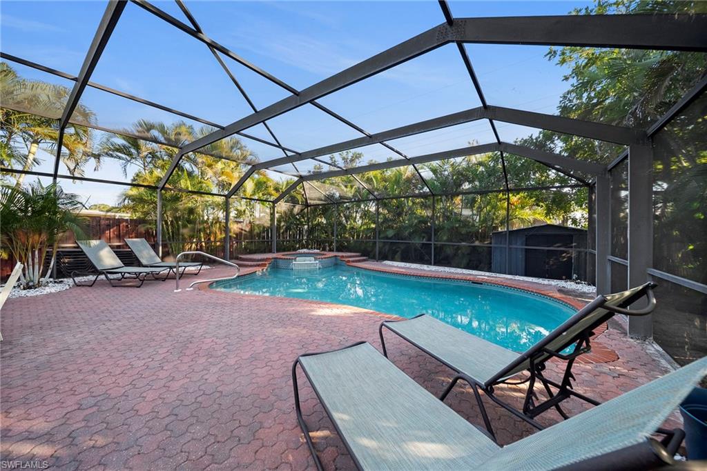 NAPLES PARK - Residential