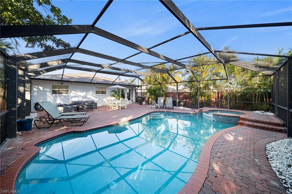 NAPLES PARK - Residential