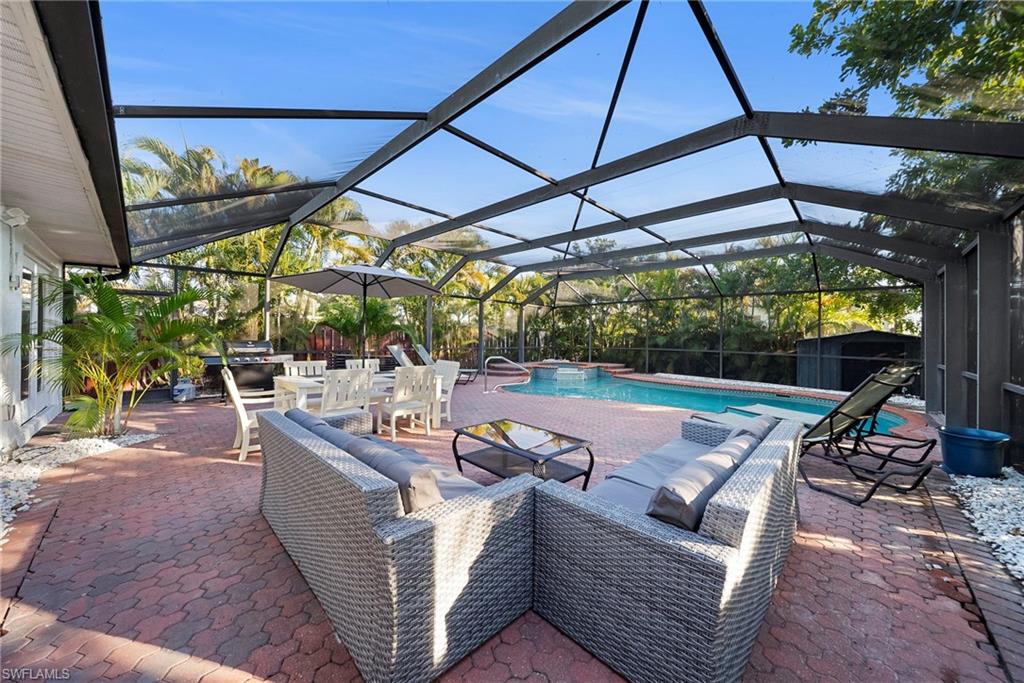 NAPLES PARK - Residential