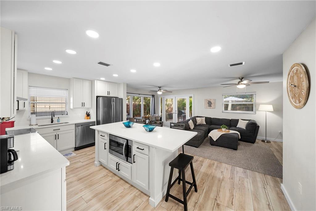 NAPLES PARK - Residential