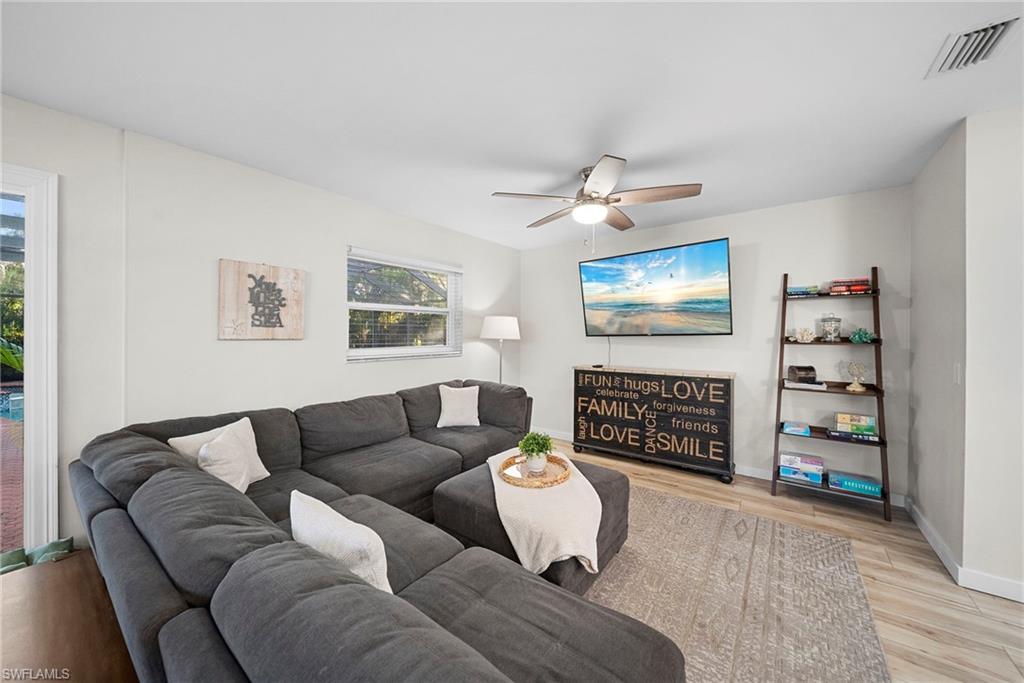 NAPLES PARK - Residential