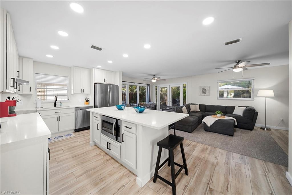 NAPLES PARK - Residential