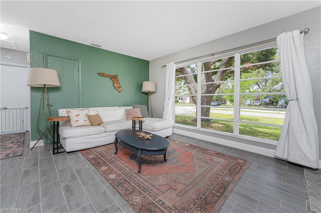 PORT CHARLOTTE - Residential