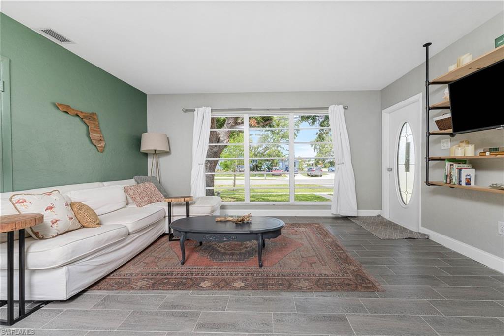 PORT CHARLOTTE - Residential