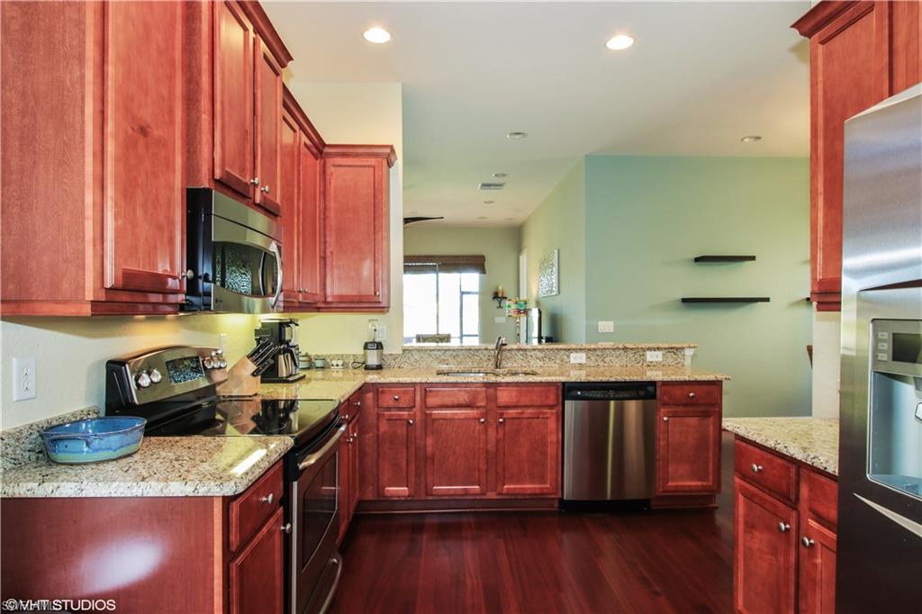 BOTANICA LAKES - Residential