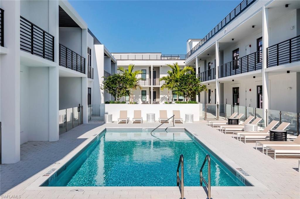 EIGHT FIFTY CENTRAL - Residential