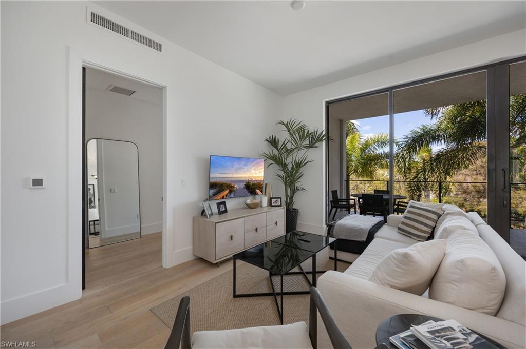 EIGHT FIFTY CENTRAL - Residential