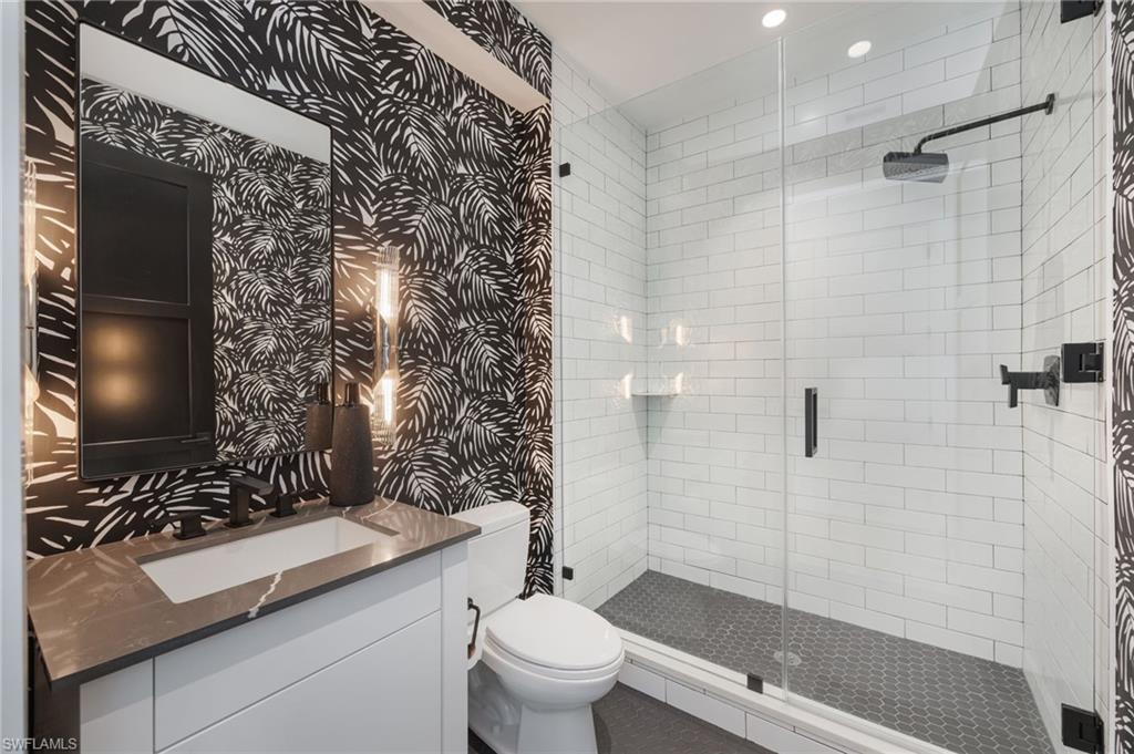 EIGHT FIFTY CENTRAL - Residential