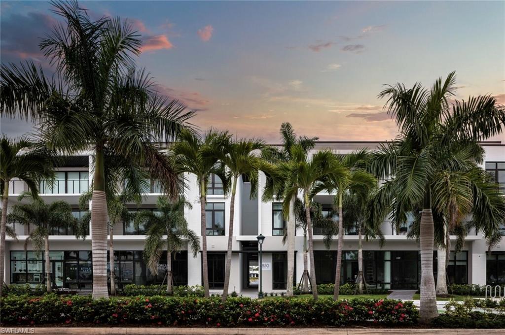 EIGHT FIFTY CENTRAL - Residential