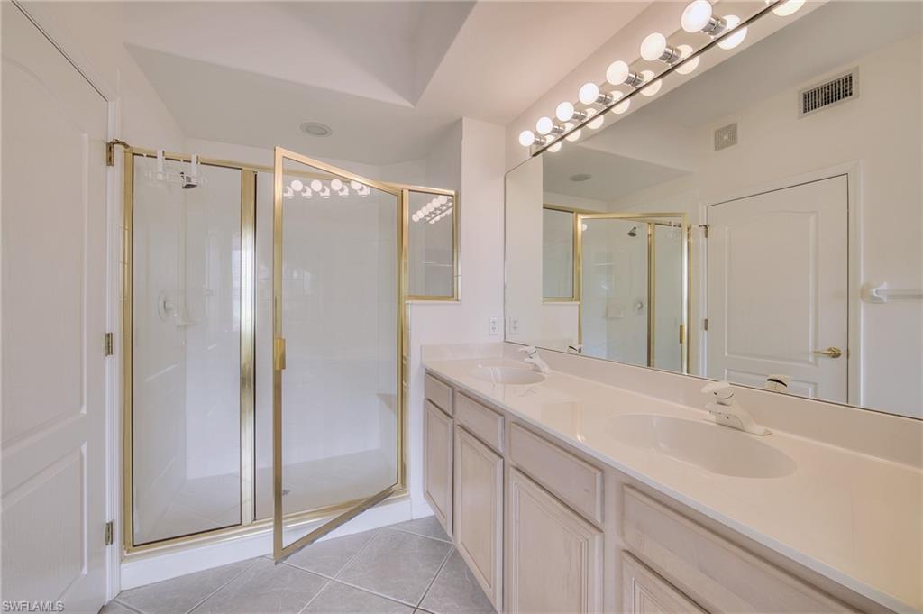 STREAMSIDE - Residential