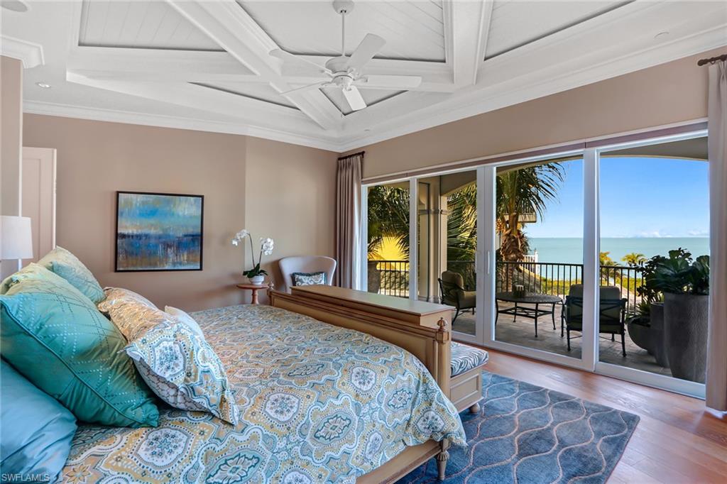 BAREFOOT BEACH - Residential