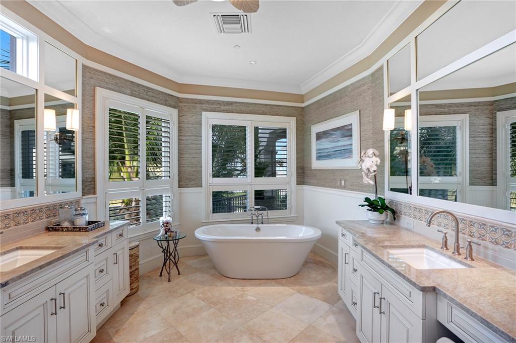 BAREFOOT BEACH - Residential