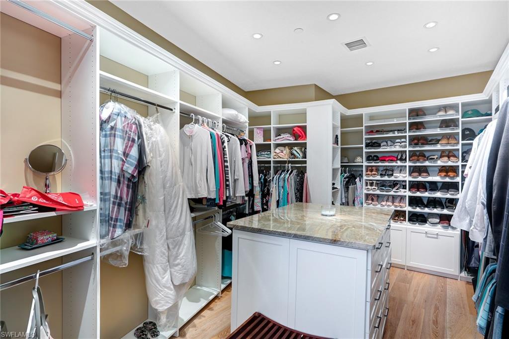 BAREFOOT BEACH - Residential