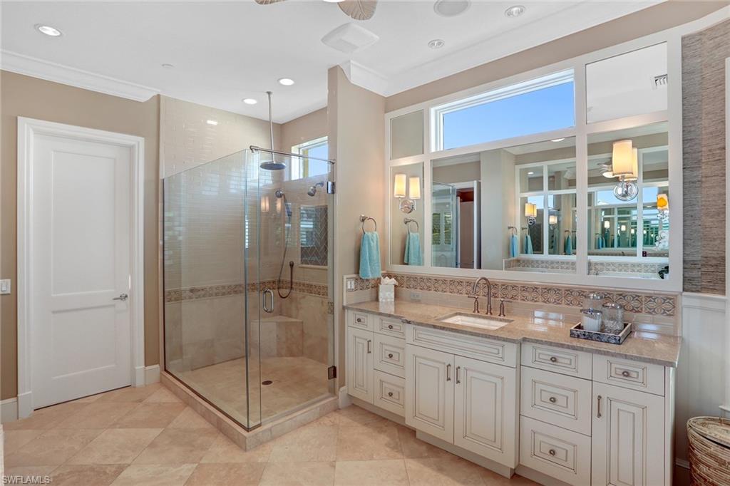 BAREFOOT BEACH - Residential