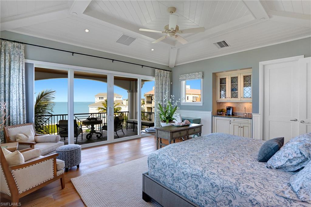 BAREFOOT BEACH - Residential