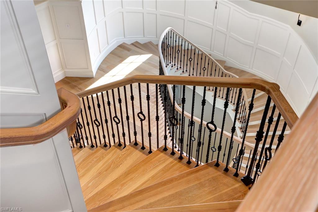 BAREFOOT BEACH - Residential