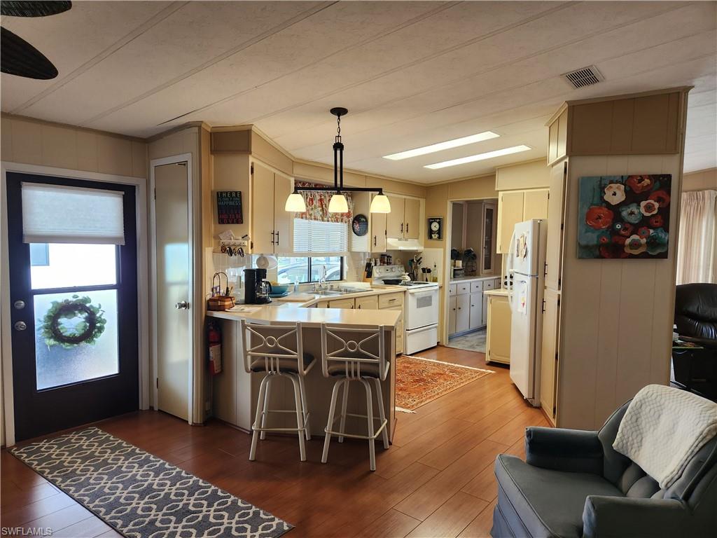 HORIZON VILLAGE - Residential