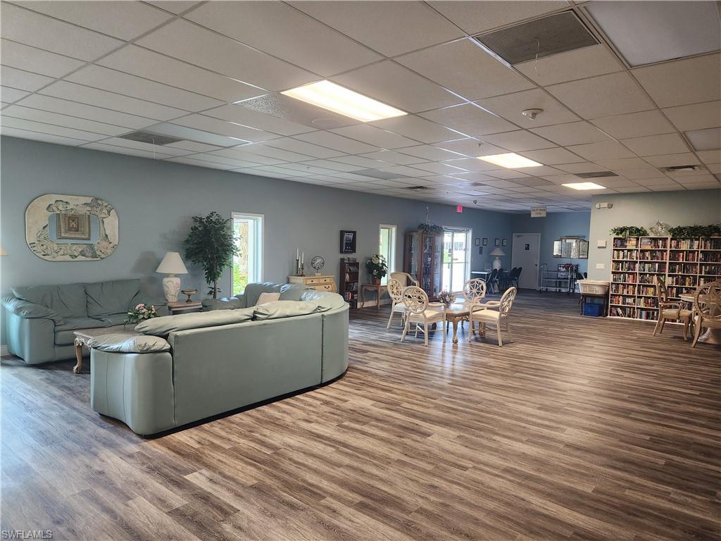 HORIZON VILLAGE - Residential