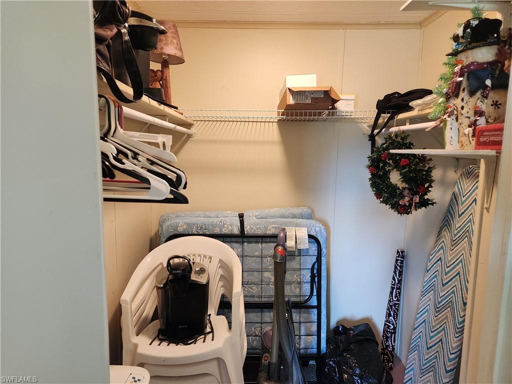 HORIZON VILLAGE - Residential