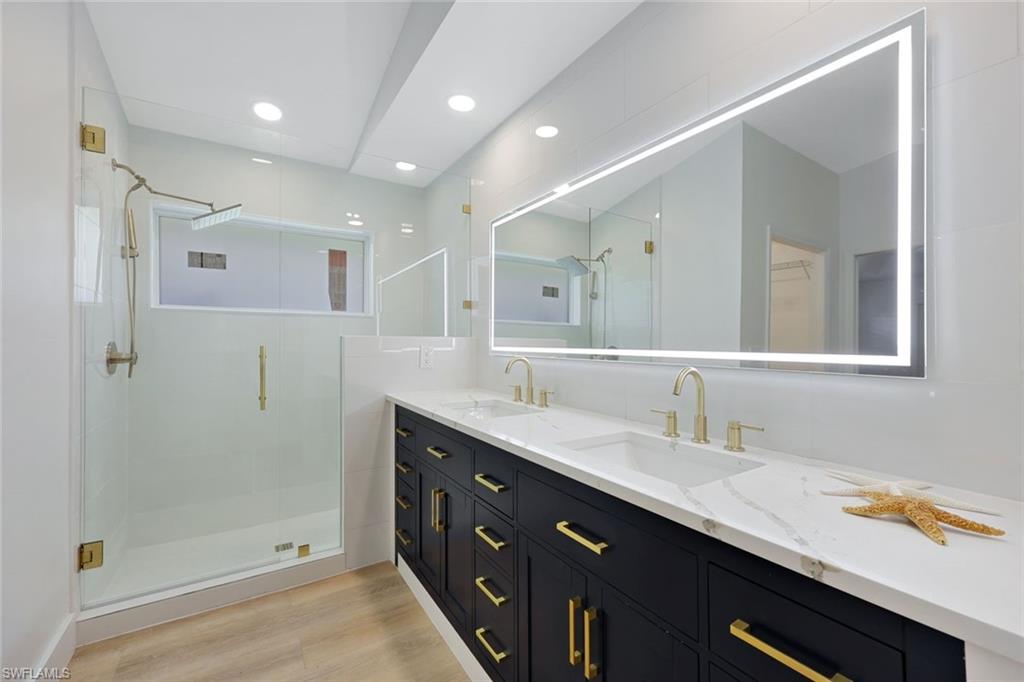 TURNBURY - Residential