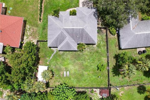 A home in NAPLES