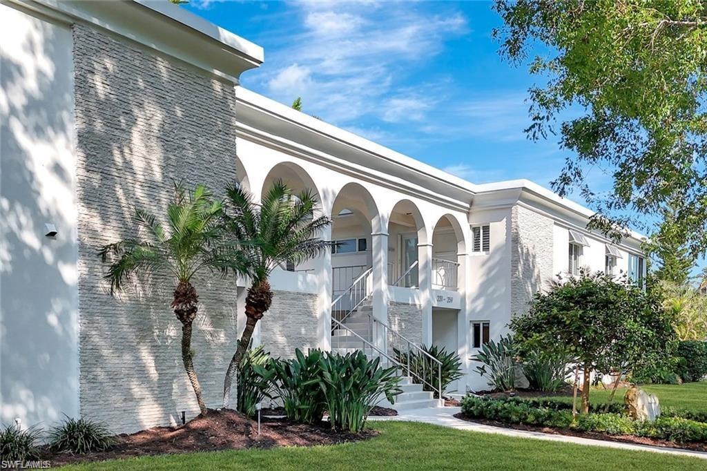 MANOR APTS - Residential